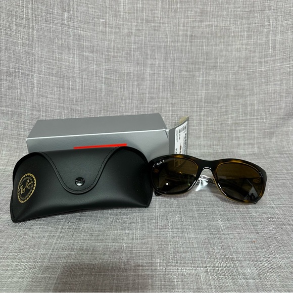 NWT Ray Ban RB4216 Sunglasses - Picture 3 of 5